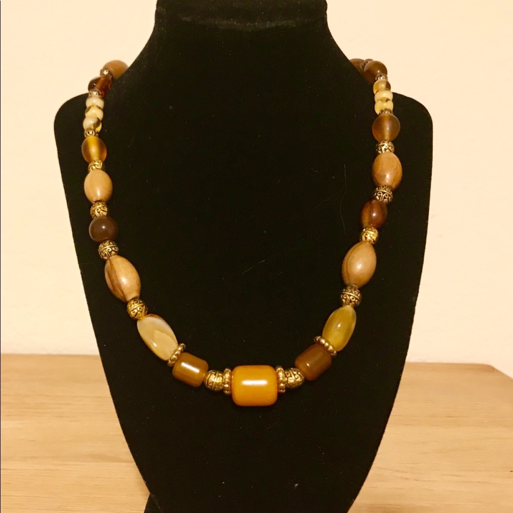 Beautiful Glass Beaded Necklace and Bracelet - Picture 3 of 5